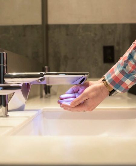 Sink-CottageRestaurant_Hands